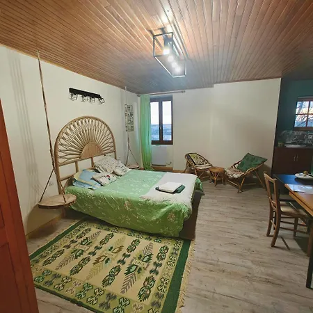 Bed & Breakfast Domaine Du Plo, Tarn